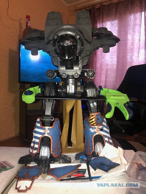 Warlord Titan. Сервиторим потихоньку