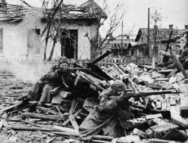 Фотографии второй мировой, многие цветные (фото)