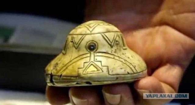 В Мексике найдены каменные фигурки НЛО и их пилотов, которым больше 7000 лет