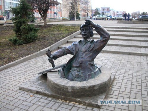 Необычные статуи мира