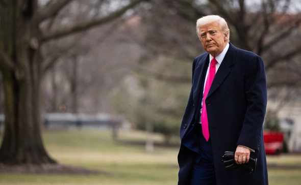 Трамп продлил на год санкции против России