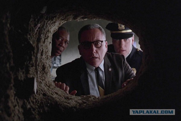 Как выглядит Черная Дыра изнутри