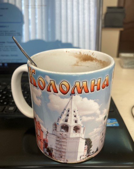 А из какой кружки вы пьёте на работе?