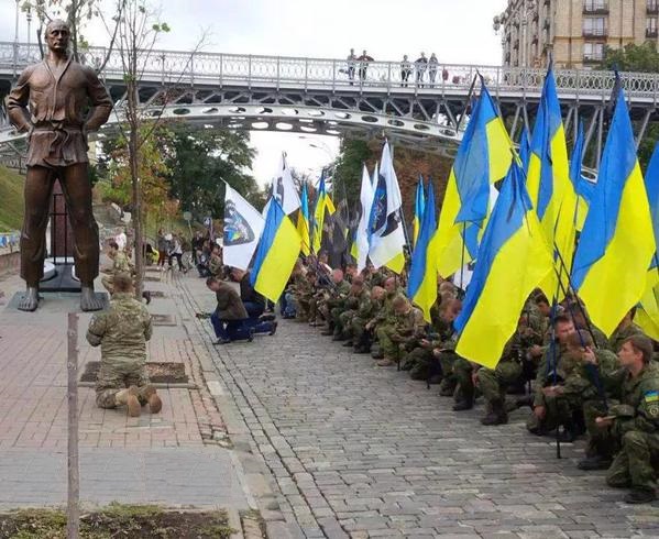 Украинская кровь на флаге ЕС — События дня