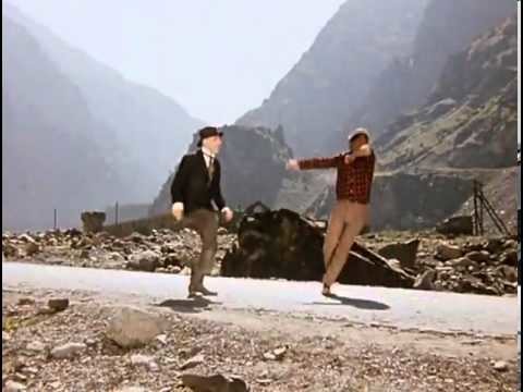 Российских туристов дважды закидали камнями в Абхазии