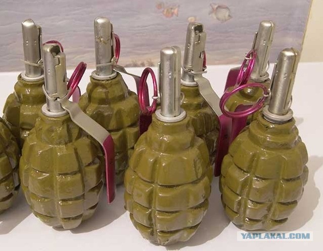 Грузчики устроили беспорядки у ТЦ Москва