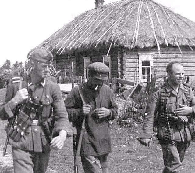 Мы - три друга, летчик и полицай, или один эпизод войны