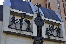 Необычные статуи мира