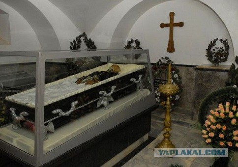 Мавзолей Ленина закроют!  (+18)