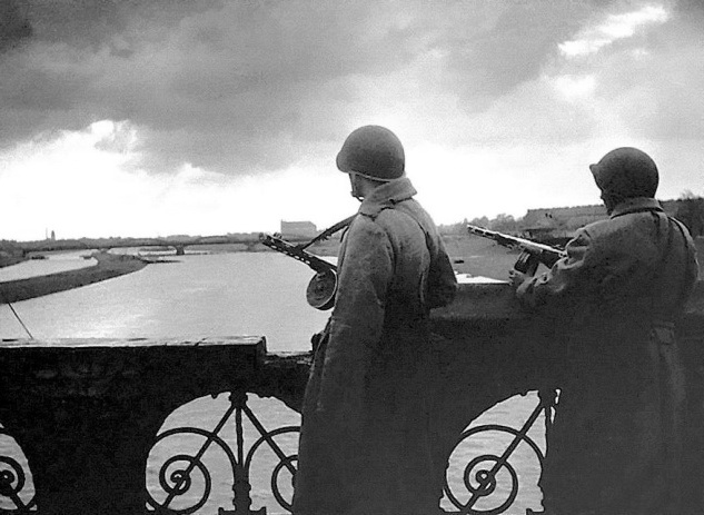 Исторические моменты Победы. Апрель-май 1945г
