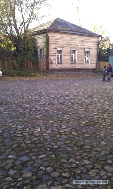 Заброшенная древняя улица в центре Москвы