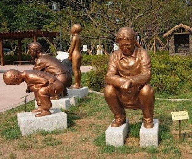20 статуй, глядя на которые ты точно усомнишься в адекватности их творцов.