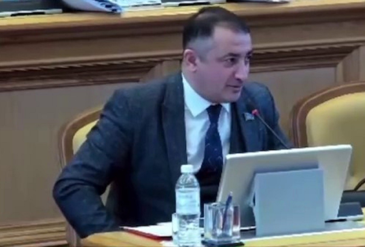 Спустя три дня, депутат думы ХМАО Халид Таги-Заде извинился за высказывание о ХМАО как об исторической родине узбеков.