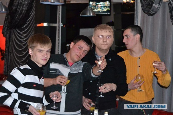 Прямо в душу смотрит