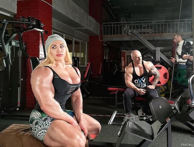 Девушки на спорте и около него!