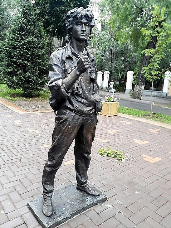 21 июня 1962 года родился Виктор Робертович Цой