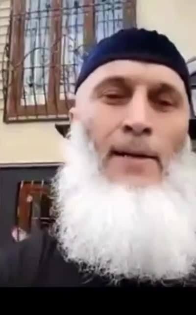 Приятная модель в бикини