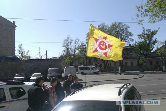 Шестьсот машин в Хабаровске выстроились в виде Ордена Отечественной войны