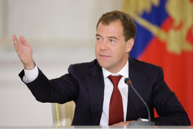 На Медведева подали в суд