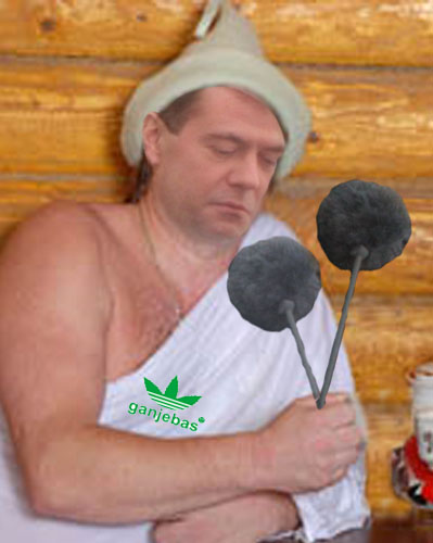 Фотожаба: Кто мои бубончики оторвал?!