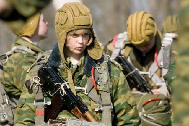 Девушки в униформе