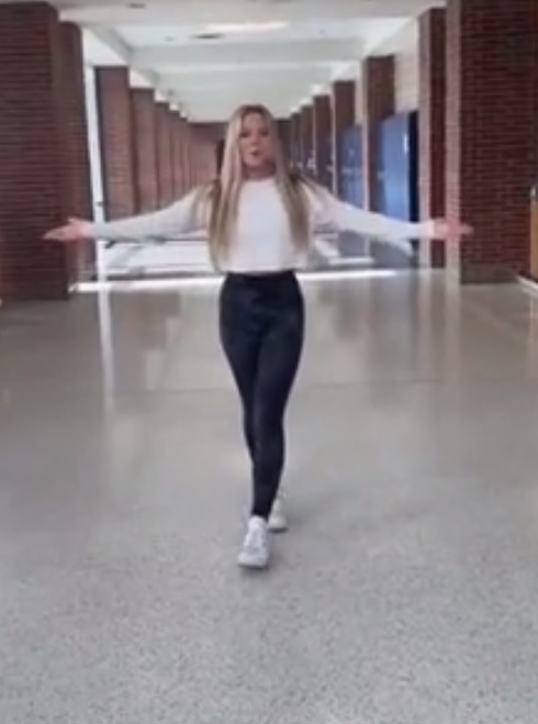 Ученики Carmel High School (штат Индиана) показали свою школу