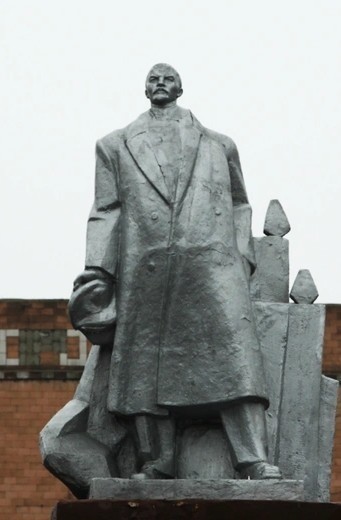 Ленин разный