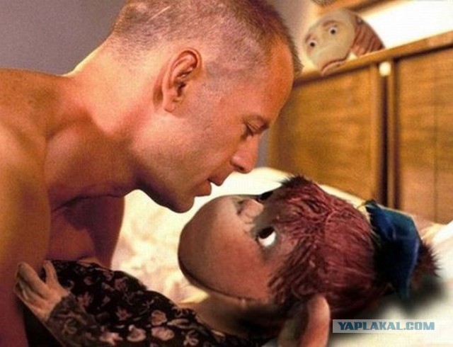 Пляски с толстозадой барышней на дискотеке в гетто