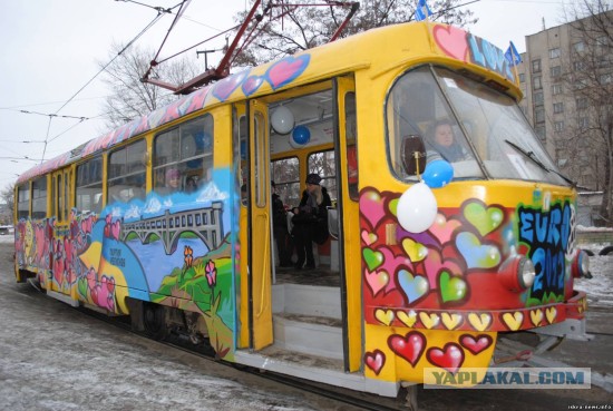 Трамвай таранит девятку с кавказцами