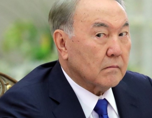 Какие президенты правили конституцию под себя и чем это закончилось
