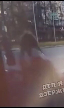 В Дзержинске пешеходы решили пойти на красный свет