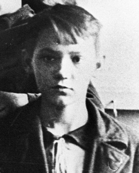 Я ведь умру, умру, а так хочется жить, уехать, жить, жить!Блокадный дневник Юры Рябинкина.