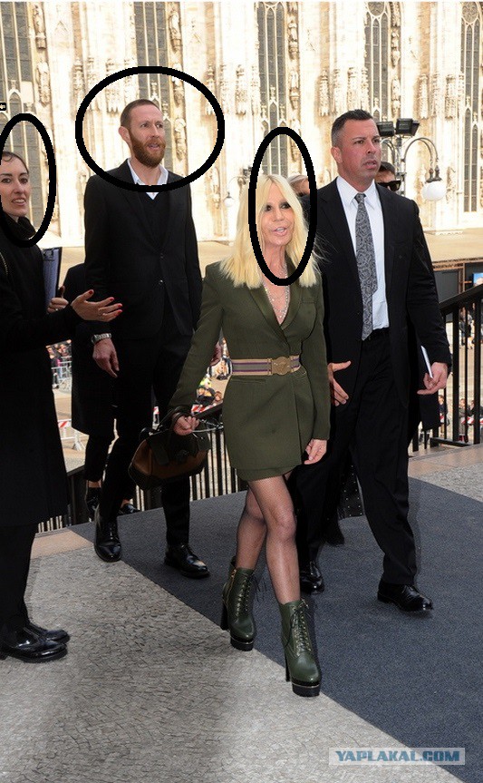 Донателла Версаче на открытии недели моды в Милане