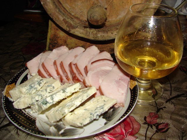 Чем отличаются коньяк и арманьяк?