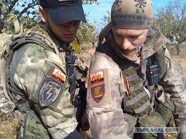 Погиб боец Антонин Тихонов. Во время последнего боя краповый берет был с ним на его груди.