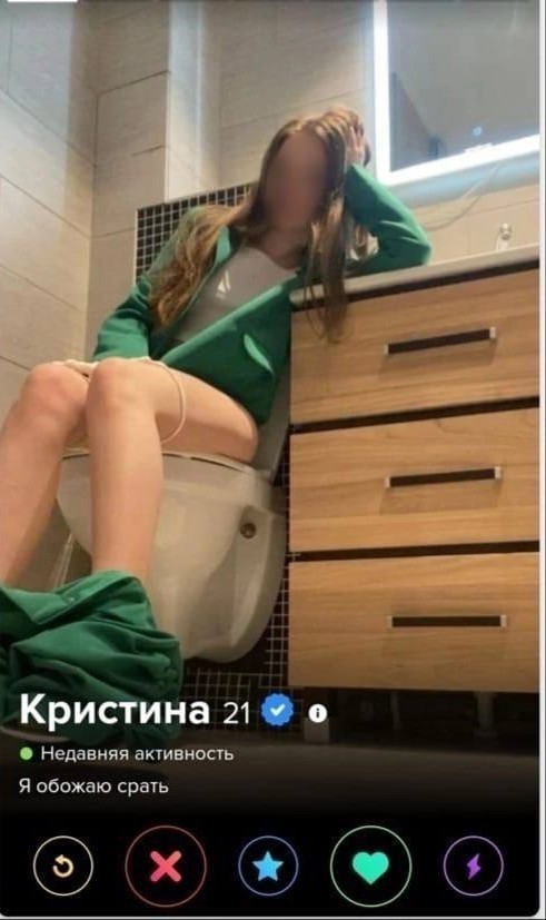 Сын актера Михаила Ефремова выпал из окна