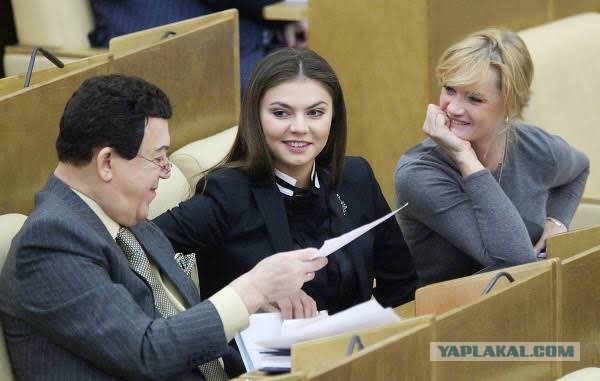 Почему они все решили, что если нет вообще никаких талантов, то можно в политику идти?