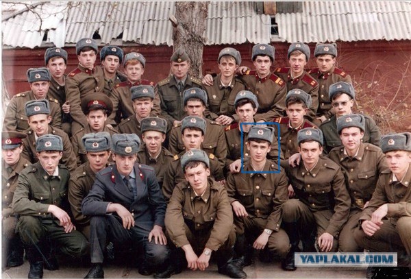 Кто на фотке писаря найдет штабного?