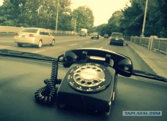 Телефон "за рулем"
