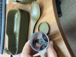 Российским военным заменят всю алюминиевую посуду на пластиковую