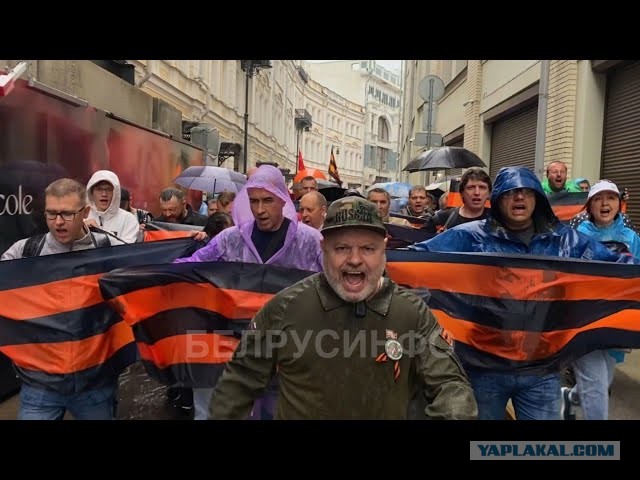 Жители Рязани сообщают о серии взрывов над городом, в ряде районов видны пожары
