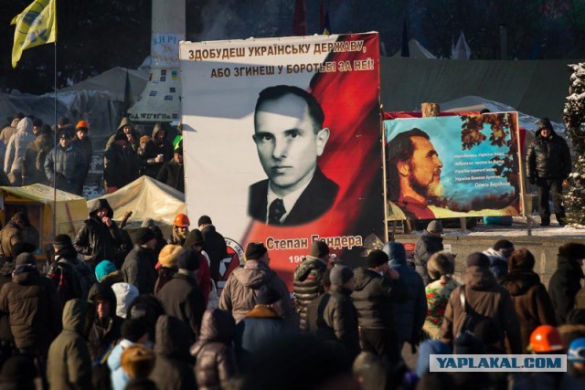 Аэропорты Крыма заблокированы российскими военными