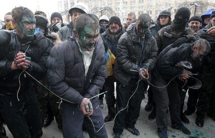 Министр МВД Украины vs Правый Сектор