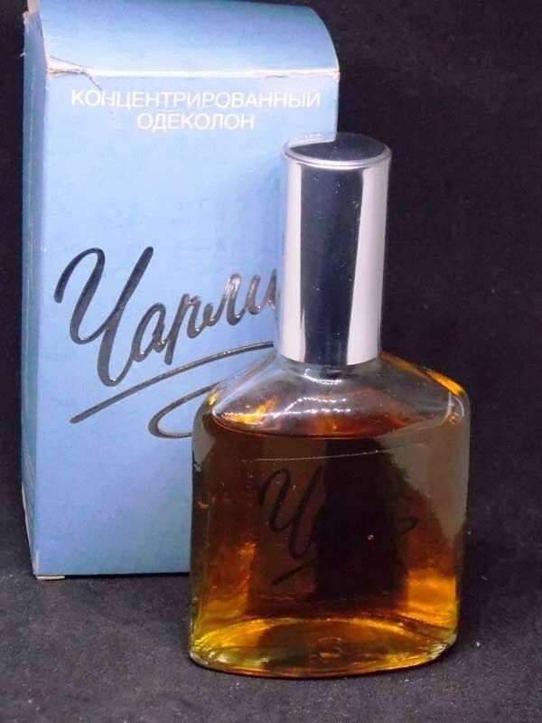 одеколон чарли ревлон. одеколон дзинтарс чарли. винтажный одеколон чарли ревлон. духи чарли мужские новая заря. одеколон чарли для мужчин.