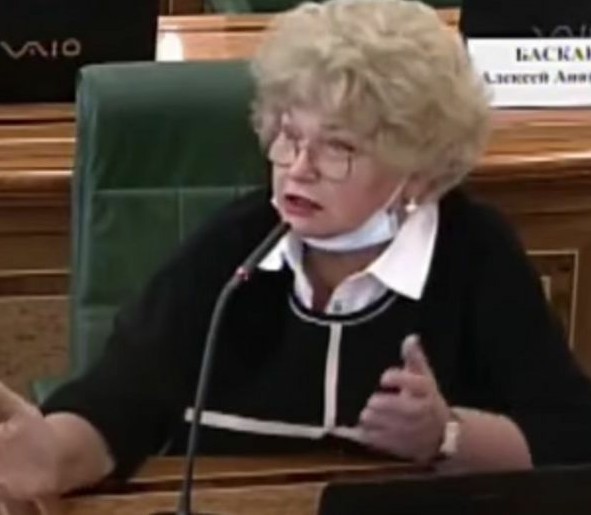 РИА Новости пишут, что Ксения Собчак покинула Россию и якобы уехала в Литву через Беларусь