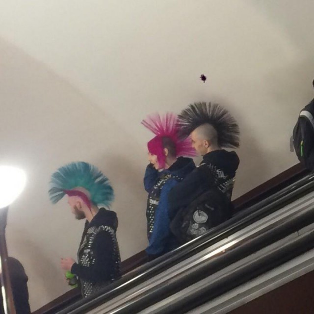 Модники из российского метрополитена