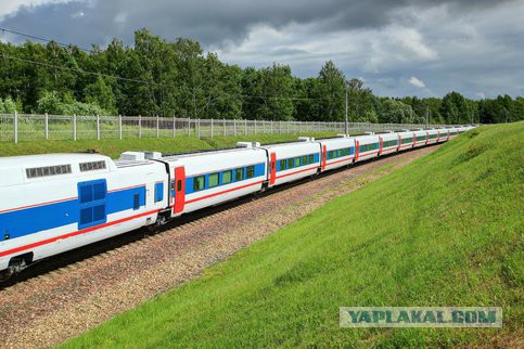 Поезд Пекин-Шанхай. Скорость движения - 350км/ч