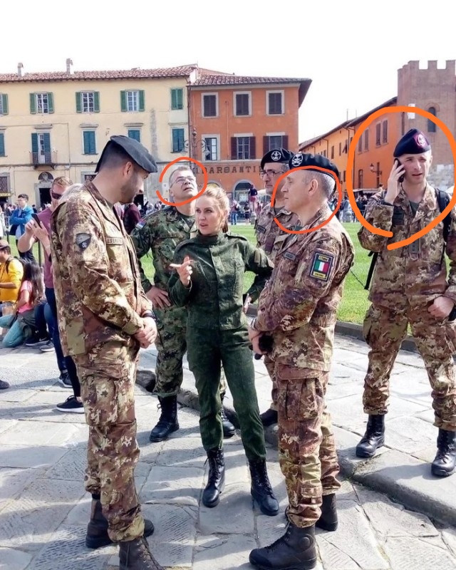 Девушка в медалях на параде Победы в Беларуси. Рассказываем, кто она такая