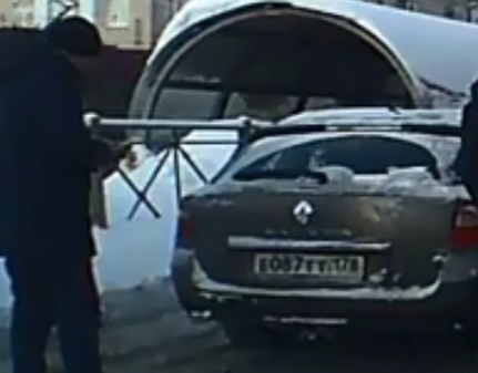 Lada Granta и Renault Laguna столкнулись в Казани