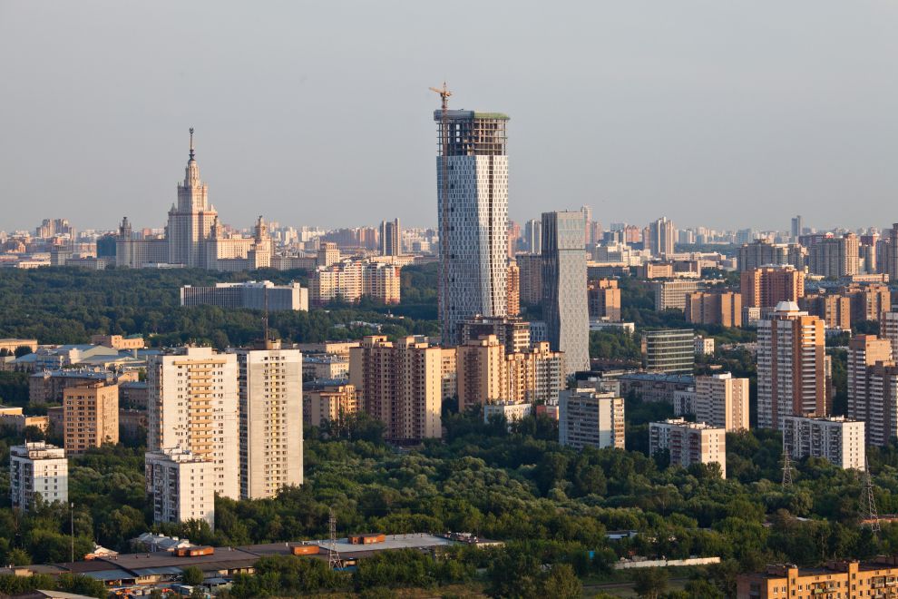 Вид на высотки в москве